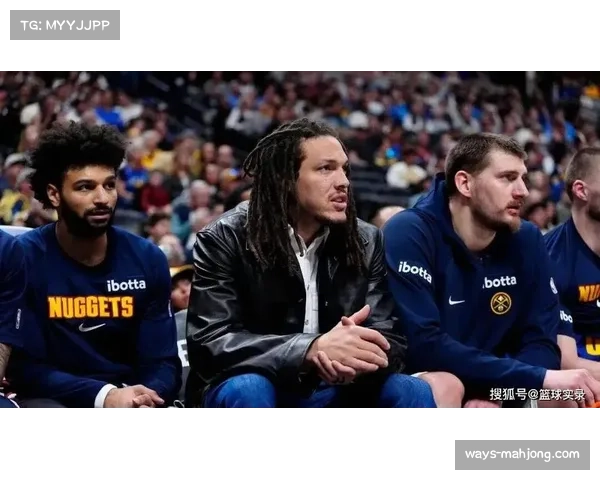 掘金戈登腿筋伤愈复出仅5分钟,穆雷踩队友脚踝重伤卫冕之路悬了 掘金戈登腿筋伤愈复出仅5分钟,穆雷踩队友脚踝重伤卫冕之路悬了